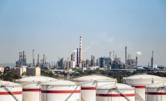 petrochemical-complex-and-storage-tanks